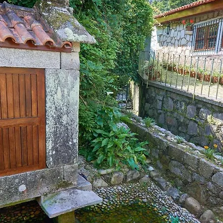2 Bedrooms House With Sea View Shared Pool And Furnished Garden At Cristelo 1 Km Away From The Dom wakacyjny *